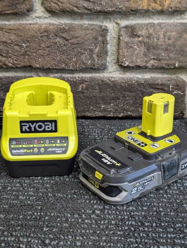 Ryobi Battery and Charger - LG24069-1 - Image 5
