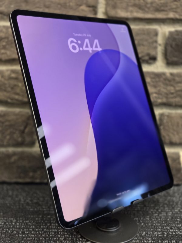 Apple iPad Pro - LG24185 - Image 10