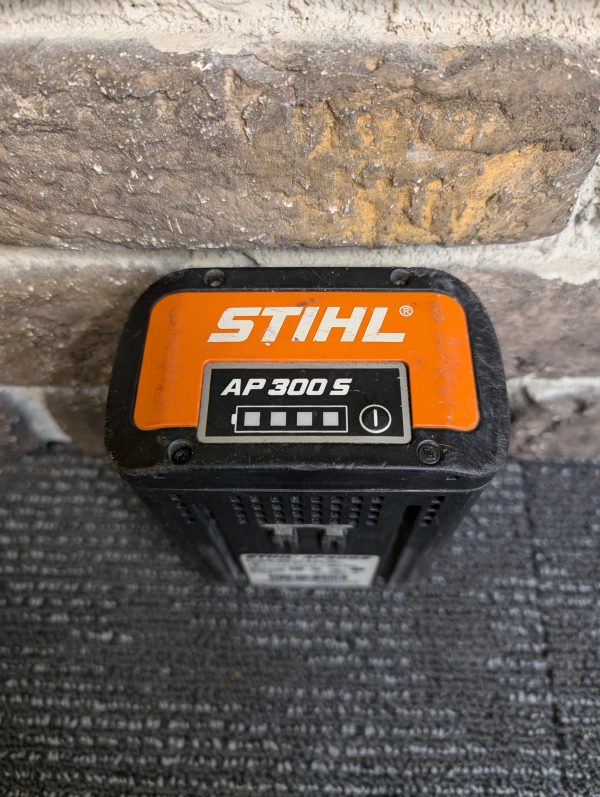 STIHL AP300S Battery - Image 2