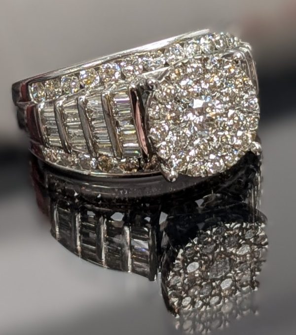 9ct White Gold Diamond Cluster Ring w/ Valuation - LG17875 - Image 11