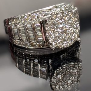 9ct White Gold Diamond Cluster Ring w/ Valuation - LG17875