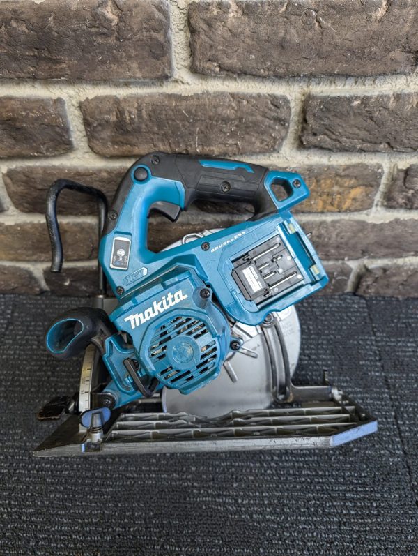 Makita XGT 40V Circular Saw (Skin only) - Image 10