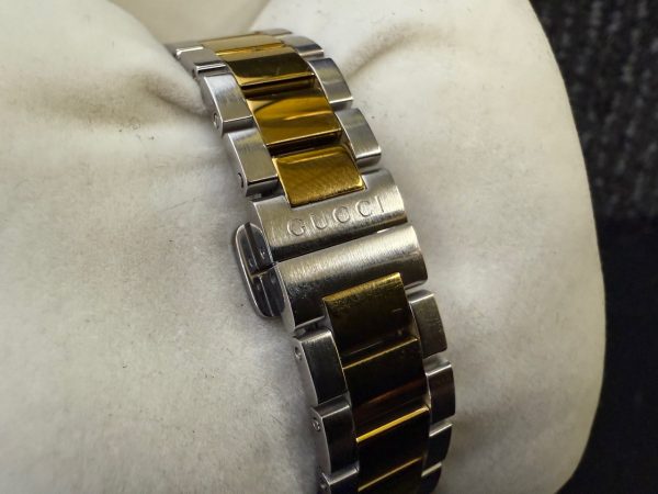 Ladies Sainless Steel Gucci Watch 126.5 HL5077 - Image 7
