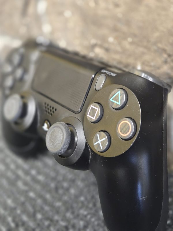Sony Playstation 4 - LG24431 - Image 13