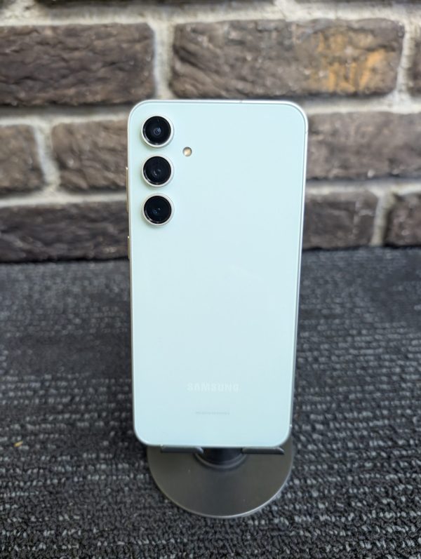 Samsung Galaxy S23 FE - Image 8