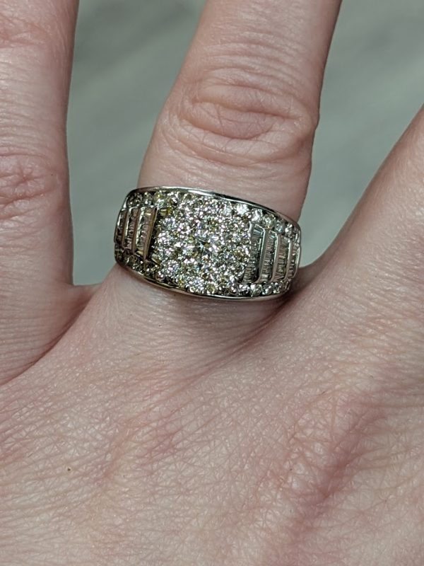 9ct White Gold Diamond Cluster Ring w/ Valuation - LG17875 - Image 10