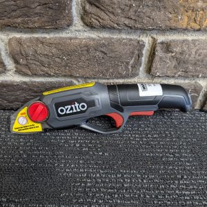 Ozito Pruning Saw
