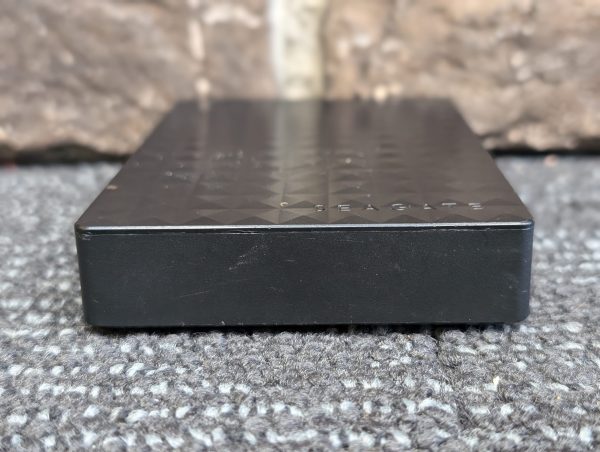 Seagate 4TB Hard Drive - Image 7
