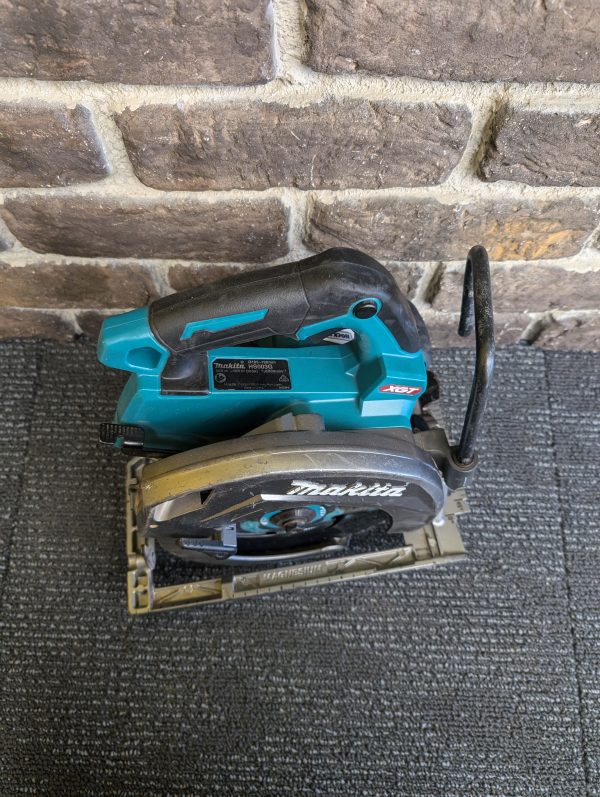 Makita XGT 40V Circular Saw (Skin only) - Image 2