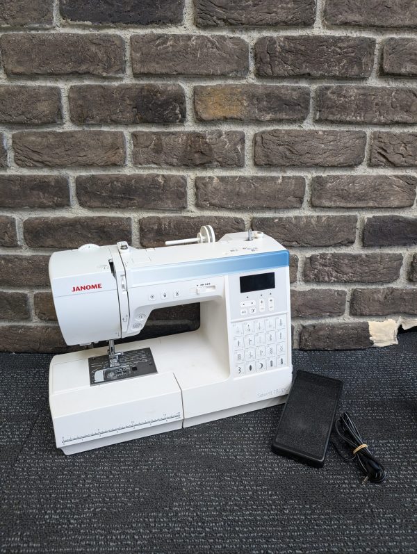 Janome Sewing Machine - Image 17