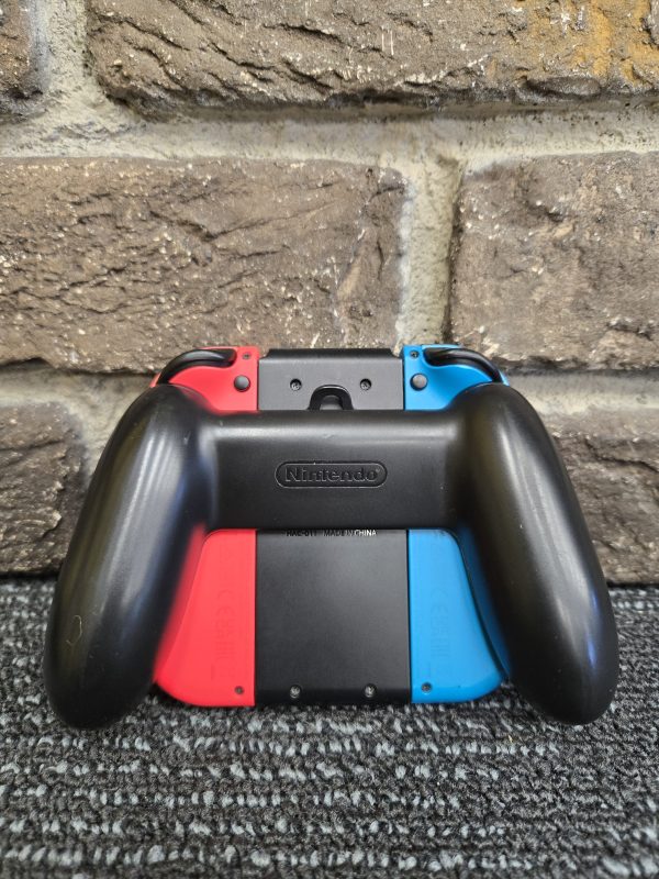 NINTENDO SWITCH JOYCONS & CONTROLLER BUNDLE - 25054 - Image 3