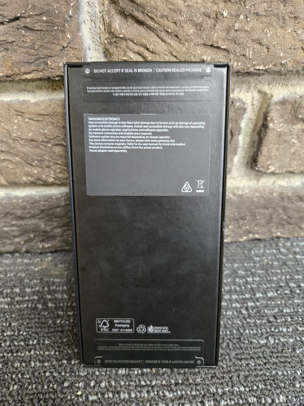 Samsung Galaxy Z Flip6 (256GB) - 24665 - Image 2