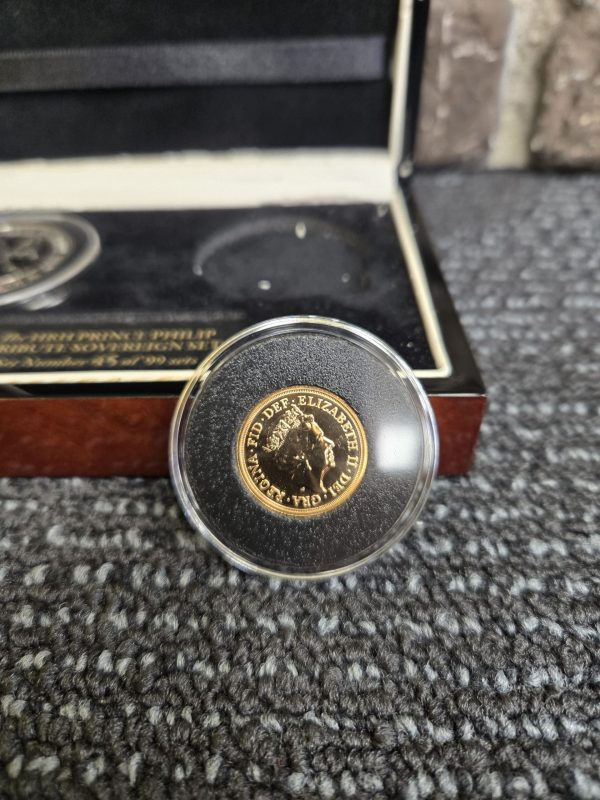 The HRH Prince Philip Tribute Sovereign Set - 24316 - Image 36