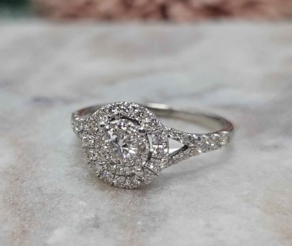Ladies 9ct White Gold Diamond Halo Ring (2.8gm) - HL24545