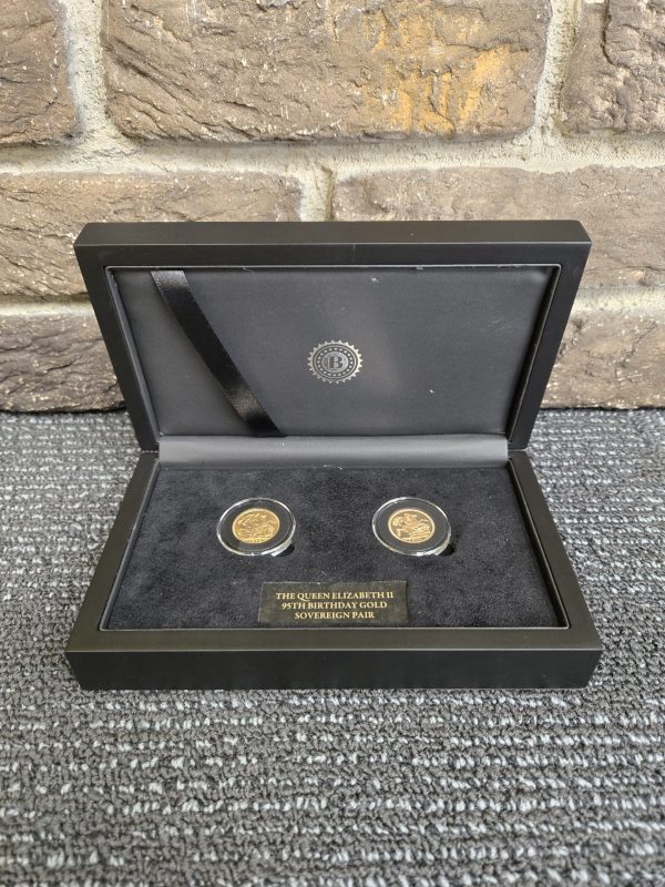 The Queen Elizabeth 95th Birthday Gold Sovereign Pair - 24314 - Image 29