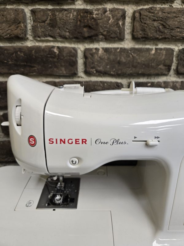 Singer Sewing Machine One Plus - 24651 - Image 4