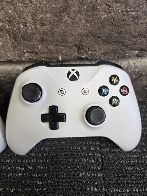 Xbox One S (Two Controllers) - 24492 - Image 8