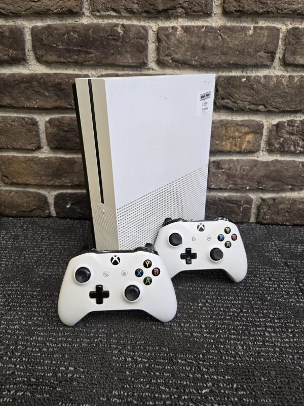 Xbox One S (Two Controllers) - 24492 - Image 10