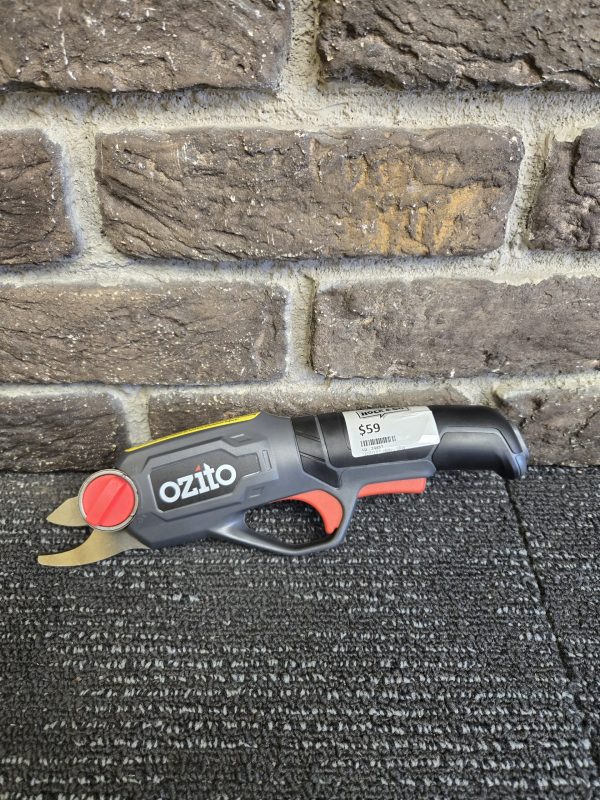 Ozito Pruning Saw - 24487 - Image 5