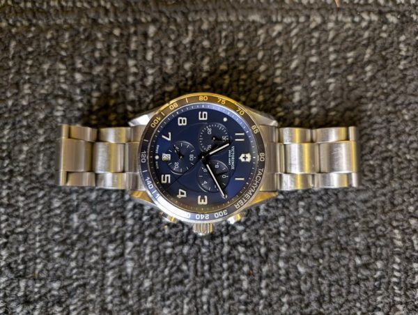 MENS SILVER AND BLUE VICTORNOX WATCH - LG20146 - Image 7
