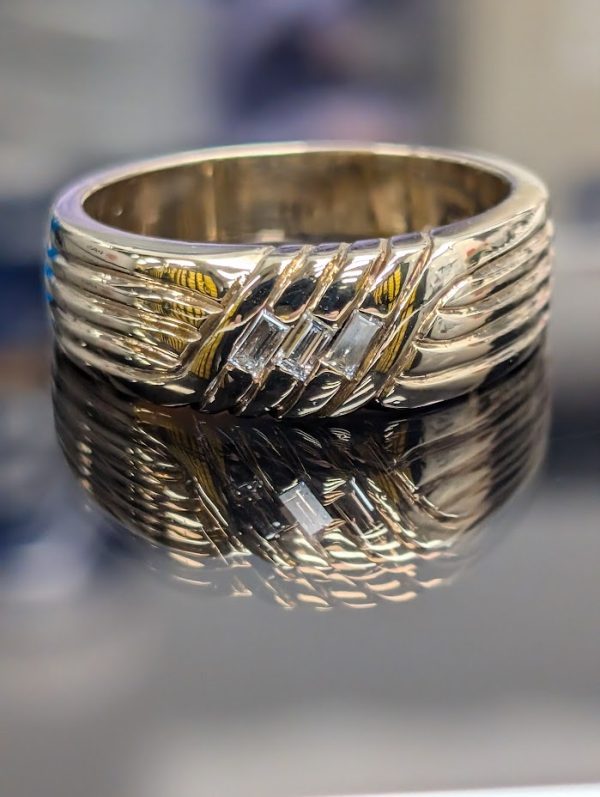 Unisex 9ct Yellow Gold Diamond Ring - LG7817 - Image 49