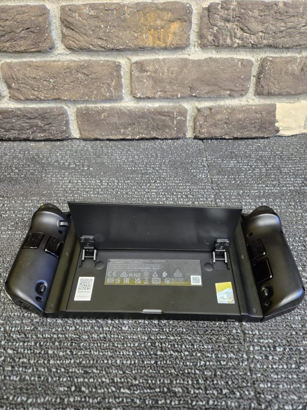 Lenovo Legion Go Handheld Gaming Pc - 24386 - Image 20