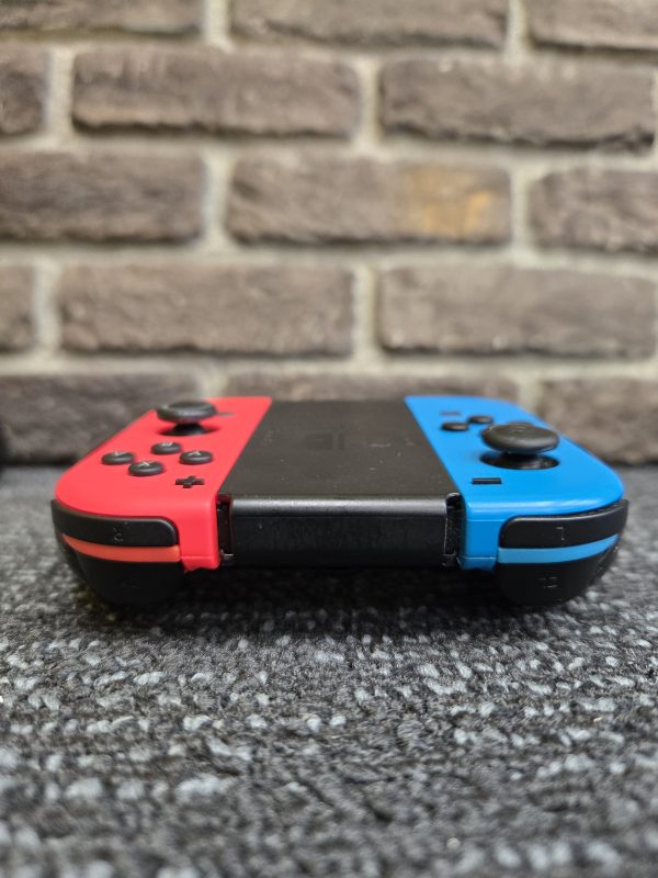 NINTENDO SWITCH JOYCONS & CONTROLLER BUNDLE - 25054 - Image 4