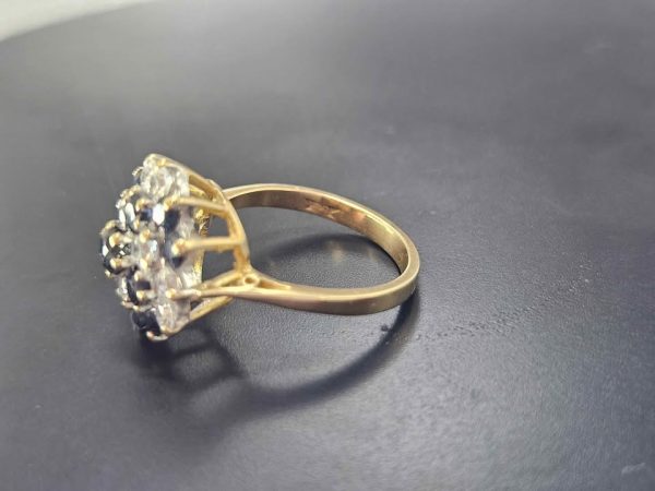 9ct Yellow Gold Ladies Fancy Clear and Blue Stone Ring - HL21255 - Image 5
