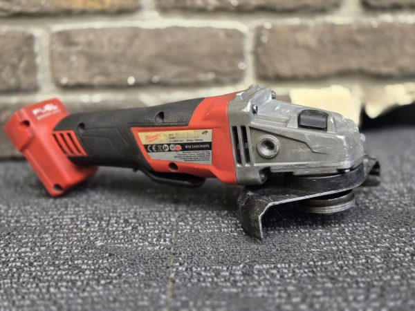 MILWAUKEE GRINDER - LG24106 - Image 3