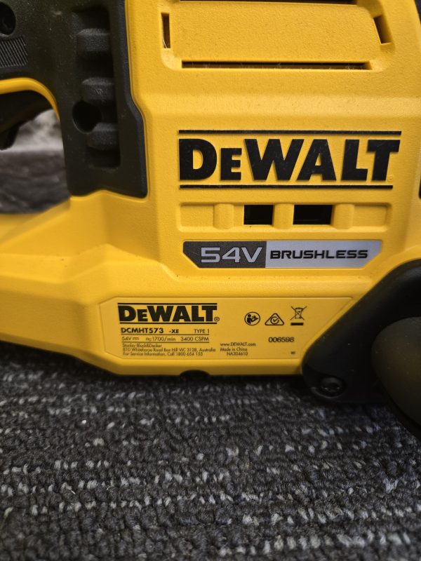 DeWALT 54V Hedge Trimmer (Skin only) - 24453 - Image 7