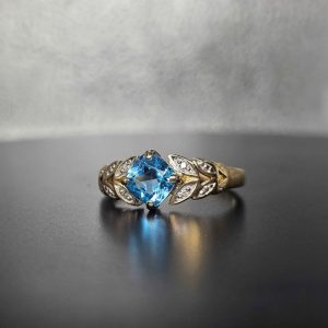 Ladies 9ct Yellow Gold Blue Stone Ring - HL20674