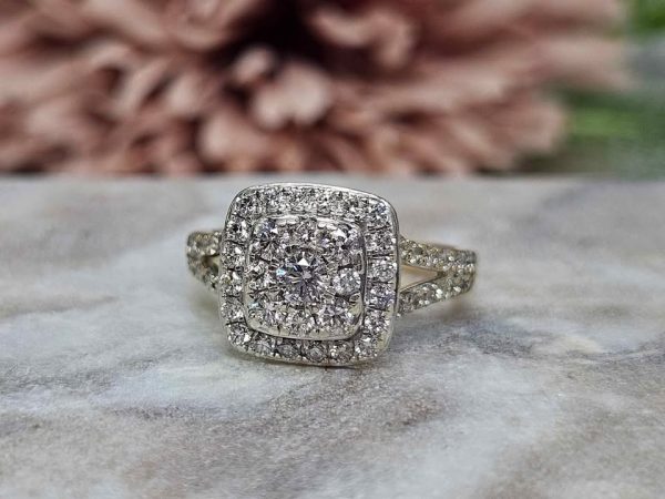 Ladies 9ct Yellow Gold Diamond Cluster Ring (3.5gms)- HL24220
