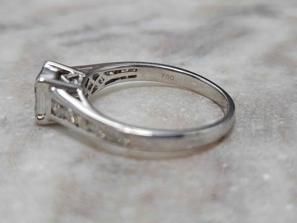 18ct White Gold Ladies Diamond Ring (3.4gms) - HL24366 - Image 5