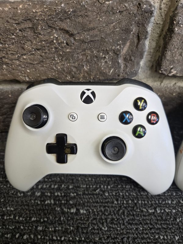 Xbox One S (Two Controllers) - 24492 - Image 16