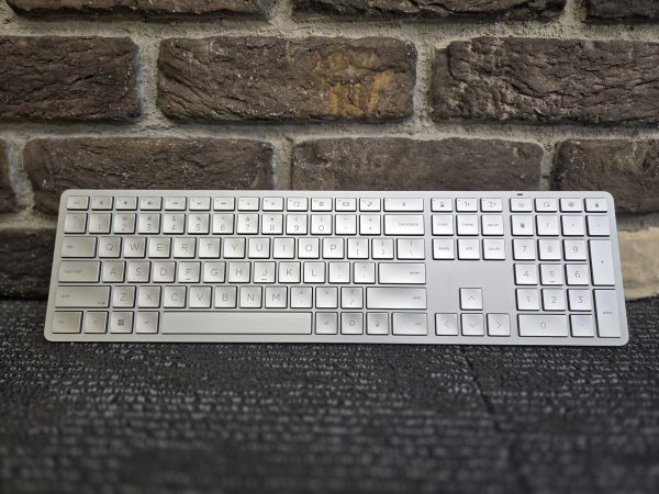 HP WIRELESS KEYBOARD - LG24528 - Image 2