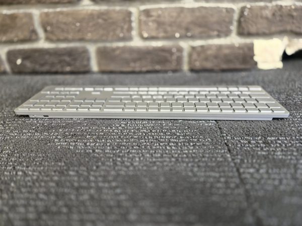 HP WIRELESS KEYBOARD - LG24528 - Image 9