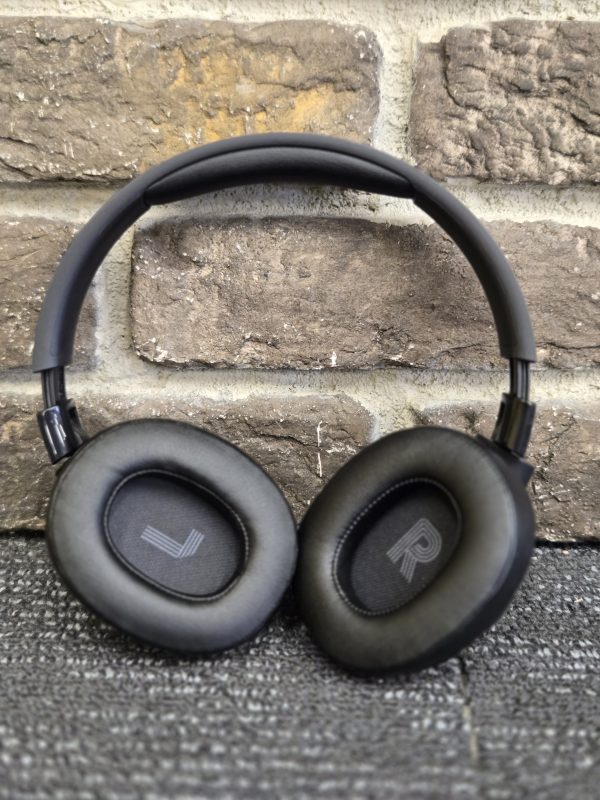 JBL BLUETOOTH HEADPHONES - LG24815