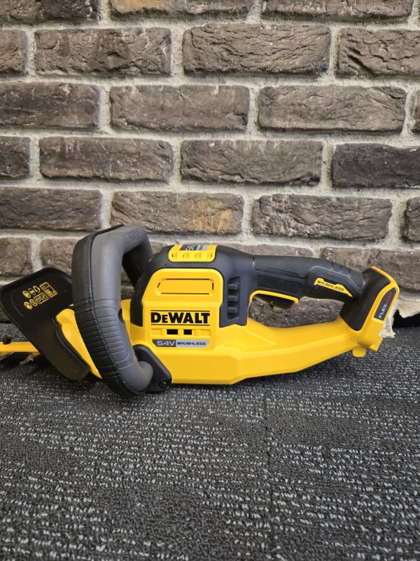 DeWALT 54V Hedge Trimmer (Skin only) - 24453 - Image 6