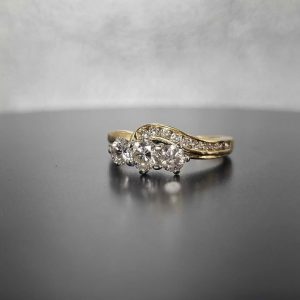 Ladies 18ct Gold Diamond Ring - HL23296