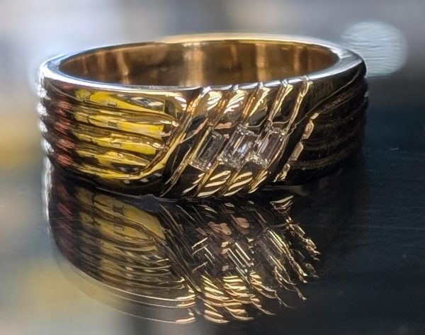 Unisex 9ct Yellow Gold Diamond Ring - LG7817 - Image 64