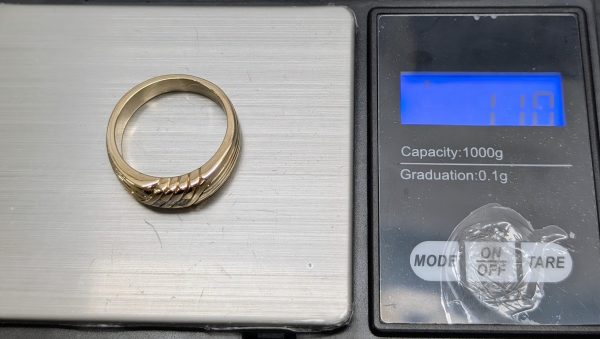 Unisex 9ct Yellow Gold Diamond Ring - LG7817 - Image 2