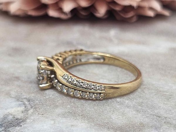 Ladies 9ct Yellow Gold Diamond Halo Ring (2.9gms) - HL11558 - Image 4
