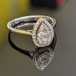9ct White Gold Pear Shaped Diamond Cluster Engagement Ring – Lg3109