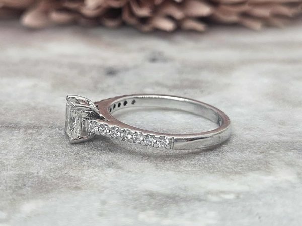 Valuated Ladies 18ct White Gold and Diamond Ring (2.84gms) - HL8635 - Image 3