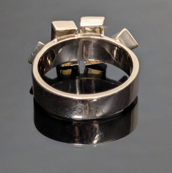 Unique 9ct Yellow Gold Statement Ring - LG25526 - Image 4