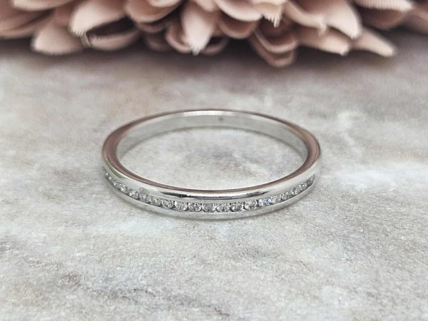 Ladies 18ct White Gold Diamond Band (2.5gms) - HL15655 - Image 6