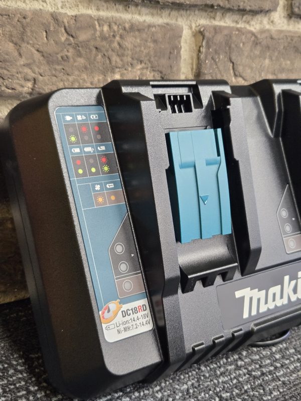 Makita Charger - LG25157 - Image 2