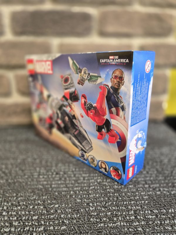 Lego Marvel Captain America Vs Red Hulk - LG19702 - Image 3