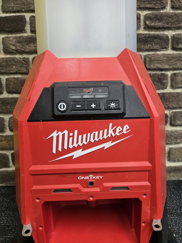 Milwaukee Work Light - LG20886 - Image 9
