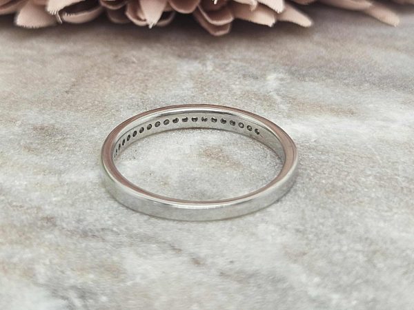 Ladies 18ct White Gold Diamond Band (2.5gms) - HL15655 - Image 8
